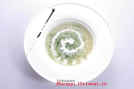 食不厌精,脍不厌细的故事图片